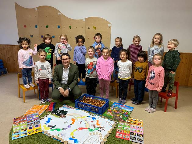 Wer will fleißige Handwerker seh´n? -Kindergartenkinder packen an