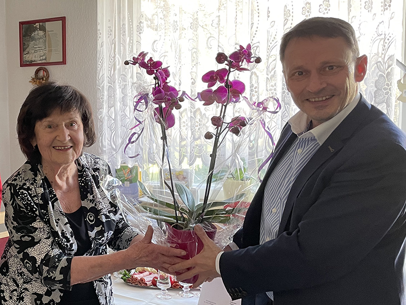 Oberbürgermeister gratuliert Paula Kolar zum 100.Geburtstag