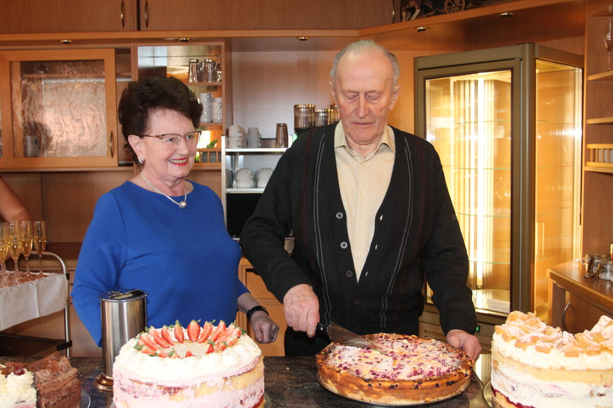 Glückwunsch zum 80. – Immer noch fast täglich „im Geschirr“
