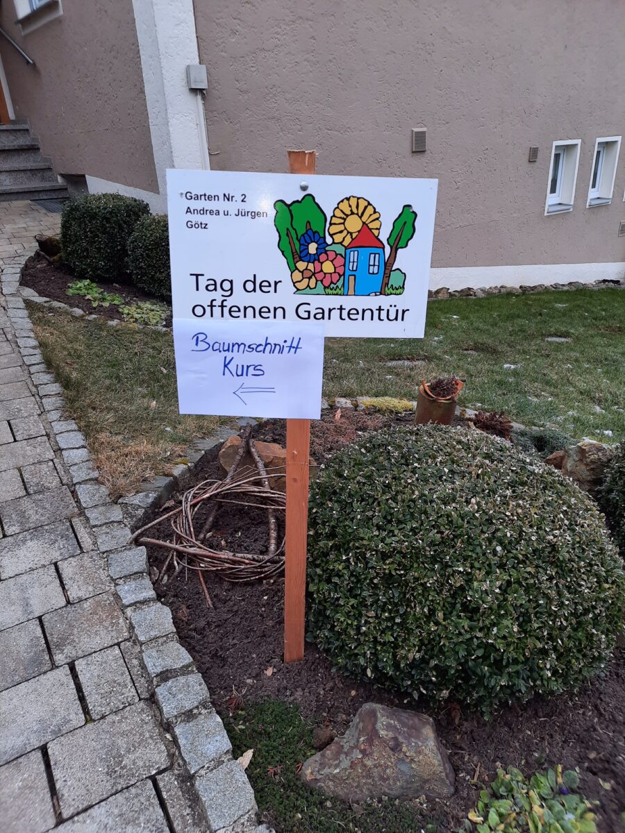 Garten- und Blumenfreunde eröffnen mit Baumschnittkurs