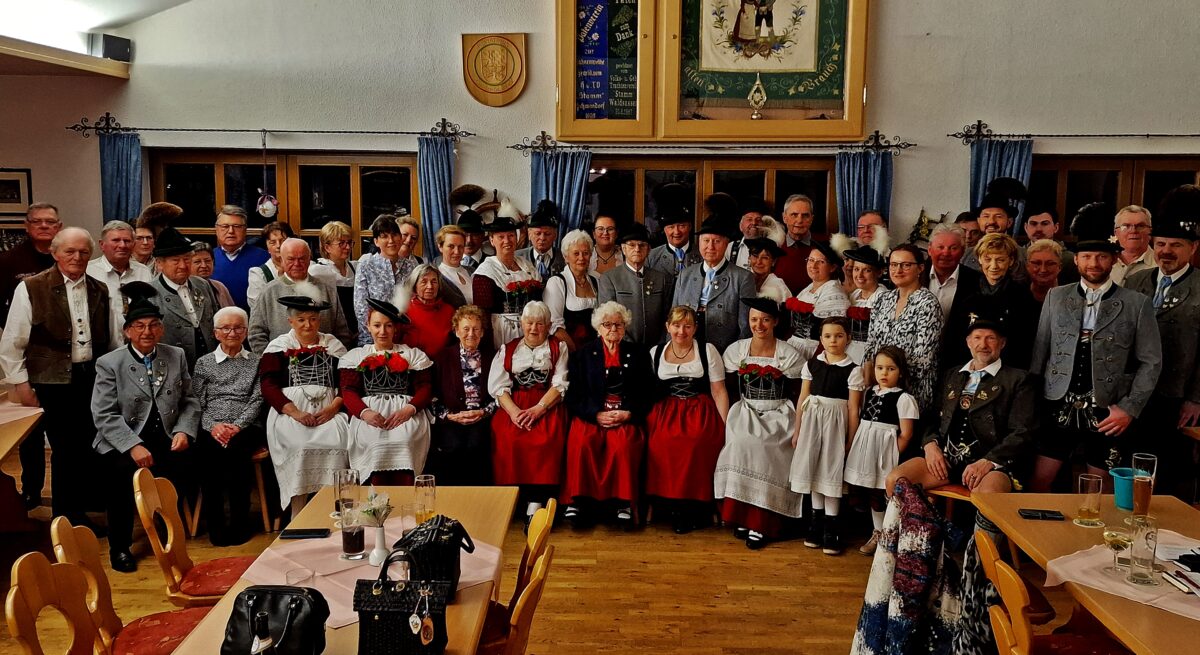 Ehrenabend beim Trachtenverein Almrausch