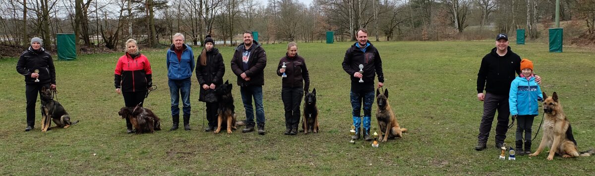 Frühjahrsprüfung beim Schäferhundeverein