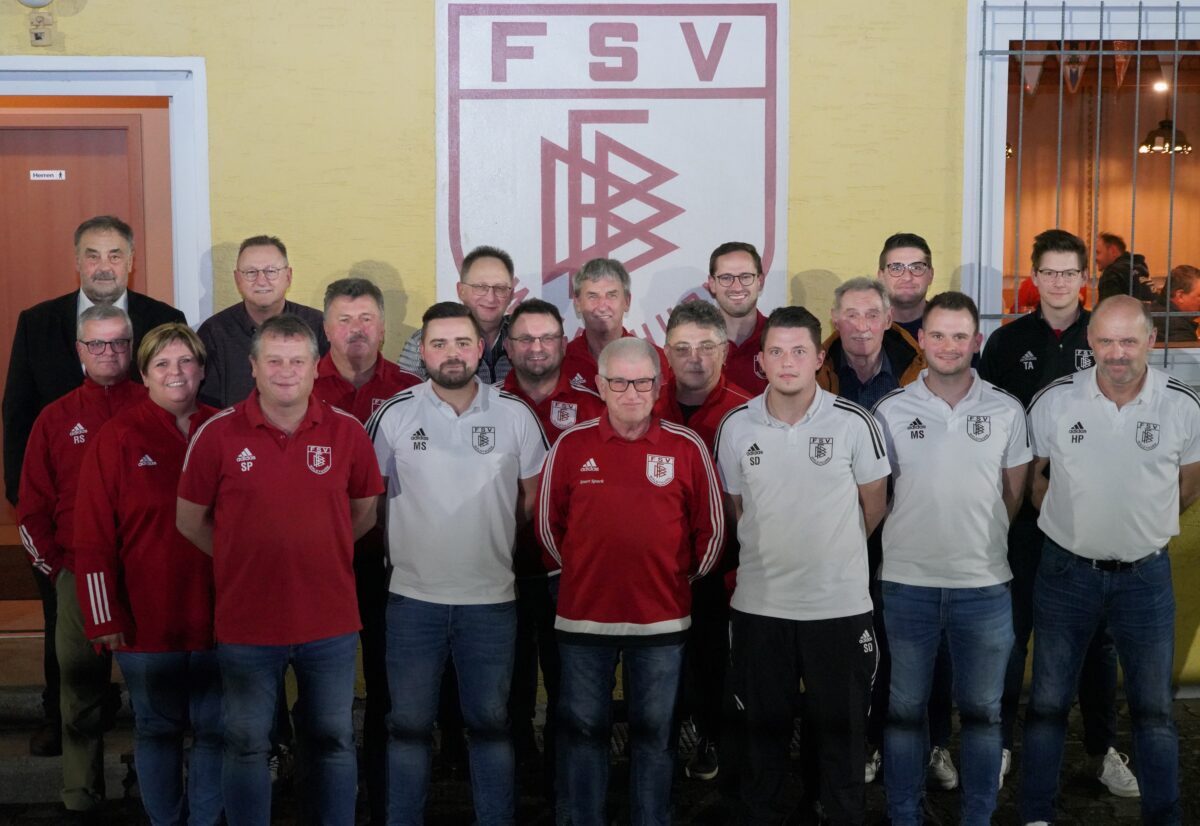 Hervorragende Arbeit zum Wohle der aktiven Fußballer: FSV Waldthurn pulsiert