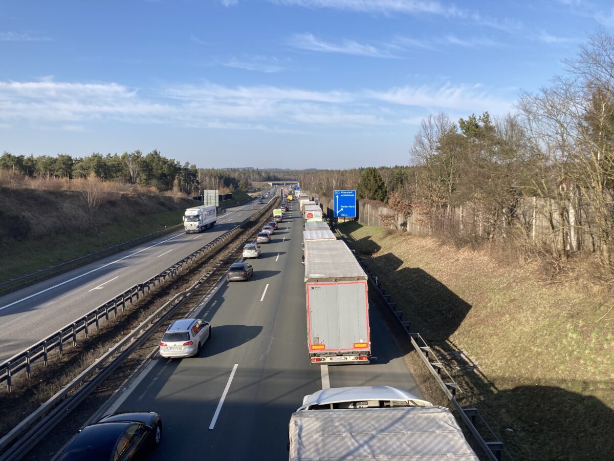 Behinderungen auf A93 bei Weiden: Autobahn wird ab Montag saniert