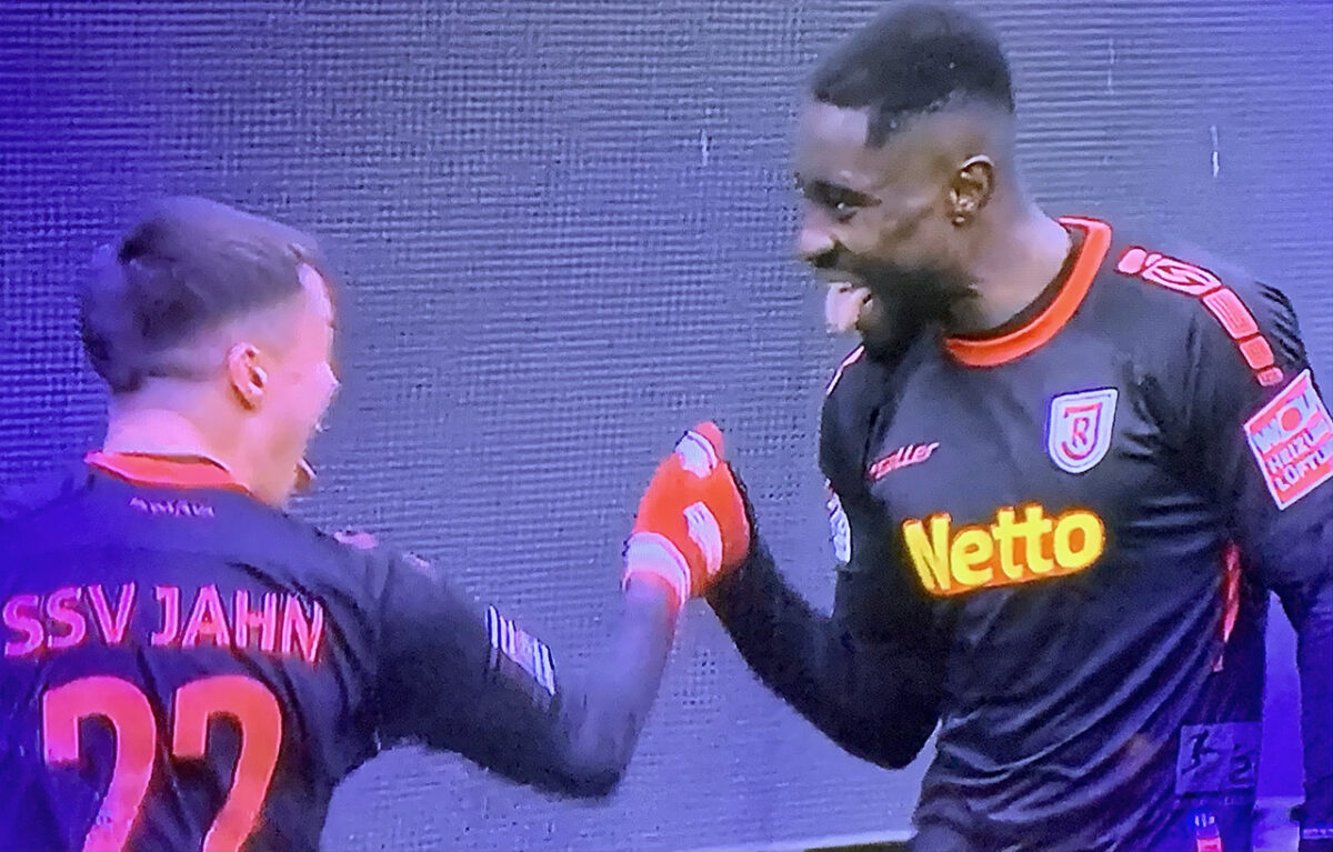 SSV Jahn trotzt den Gesetzen der Spielkraft: Regensburgs Duselsieg bei Holstein Kiel