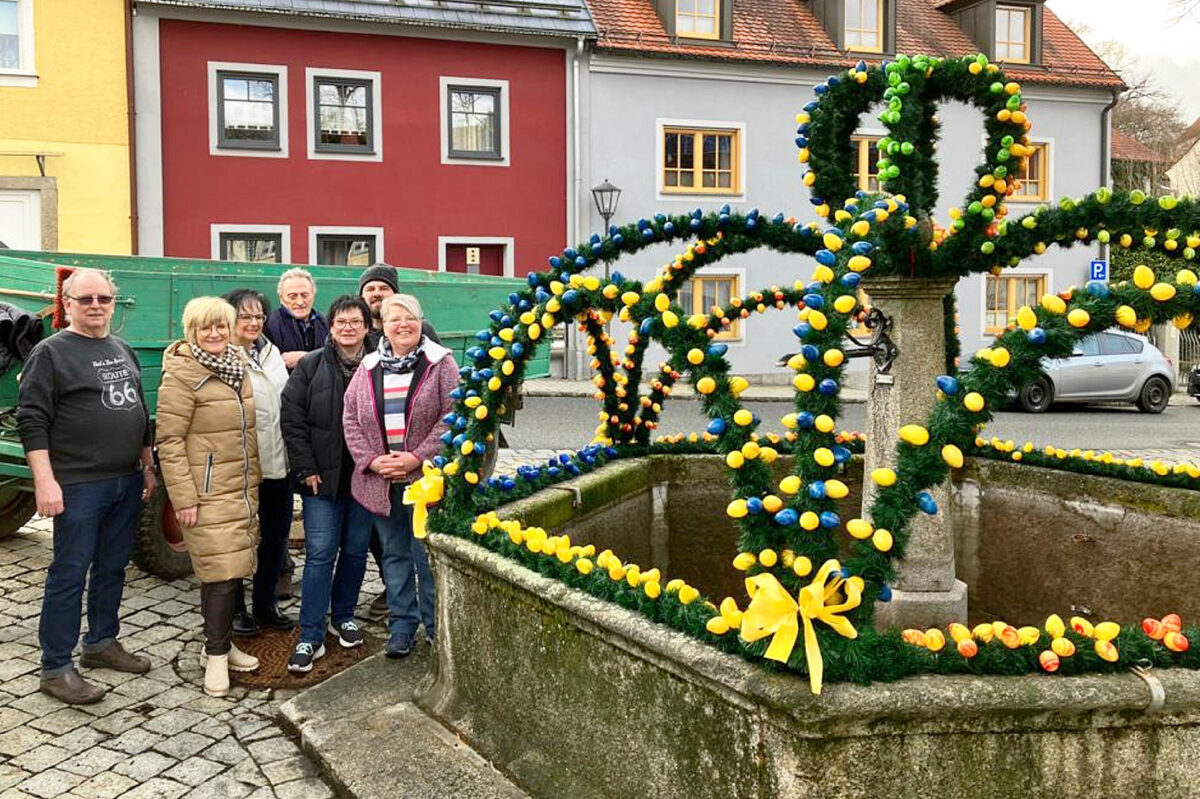 Erneut schmücken rund 800 Ostereier den Luitpoldplatz-Brunnen