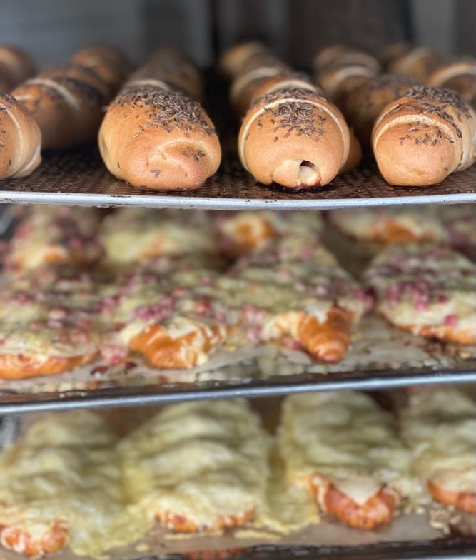 Prävention und guter Zweck: Backen mit der Polizei