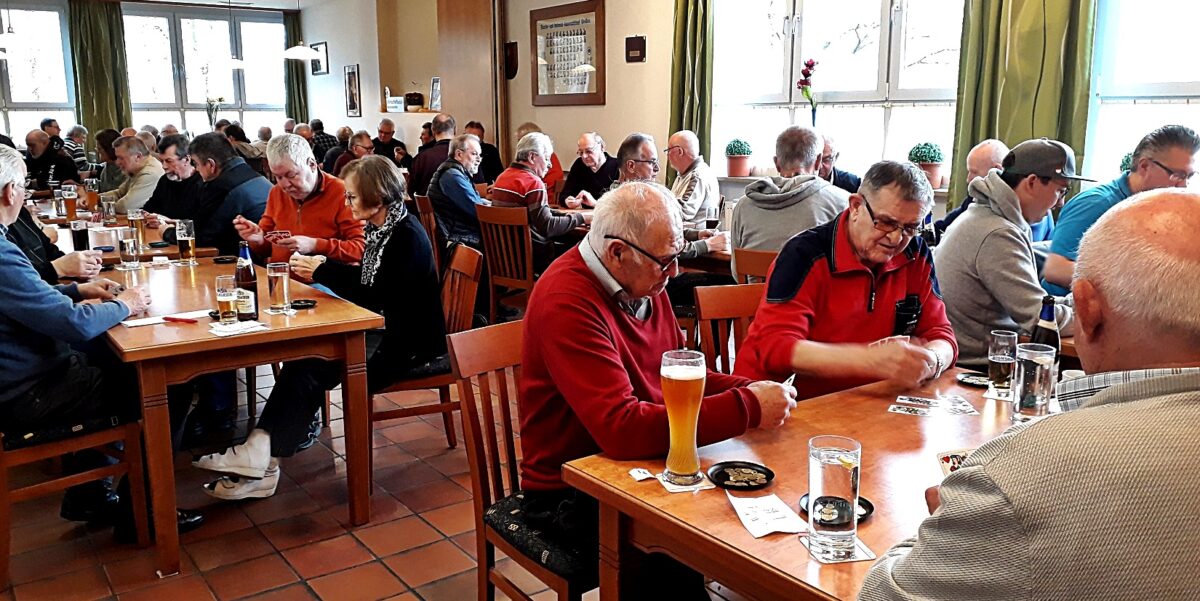 Volle Hütte beim Josefi-Preisschafkopf der SPD AG 60plus