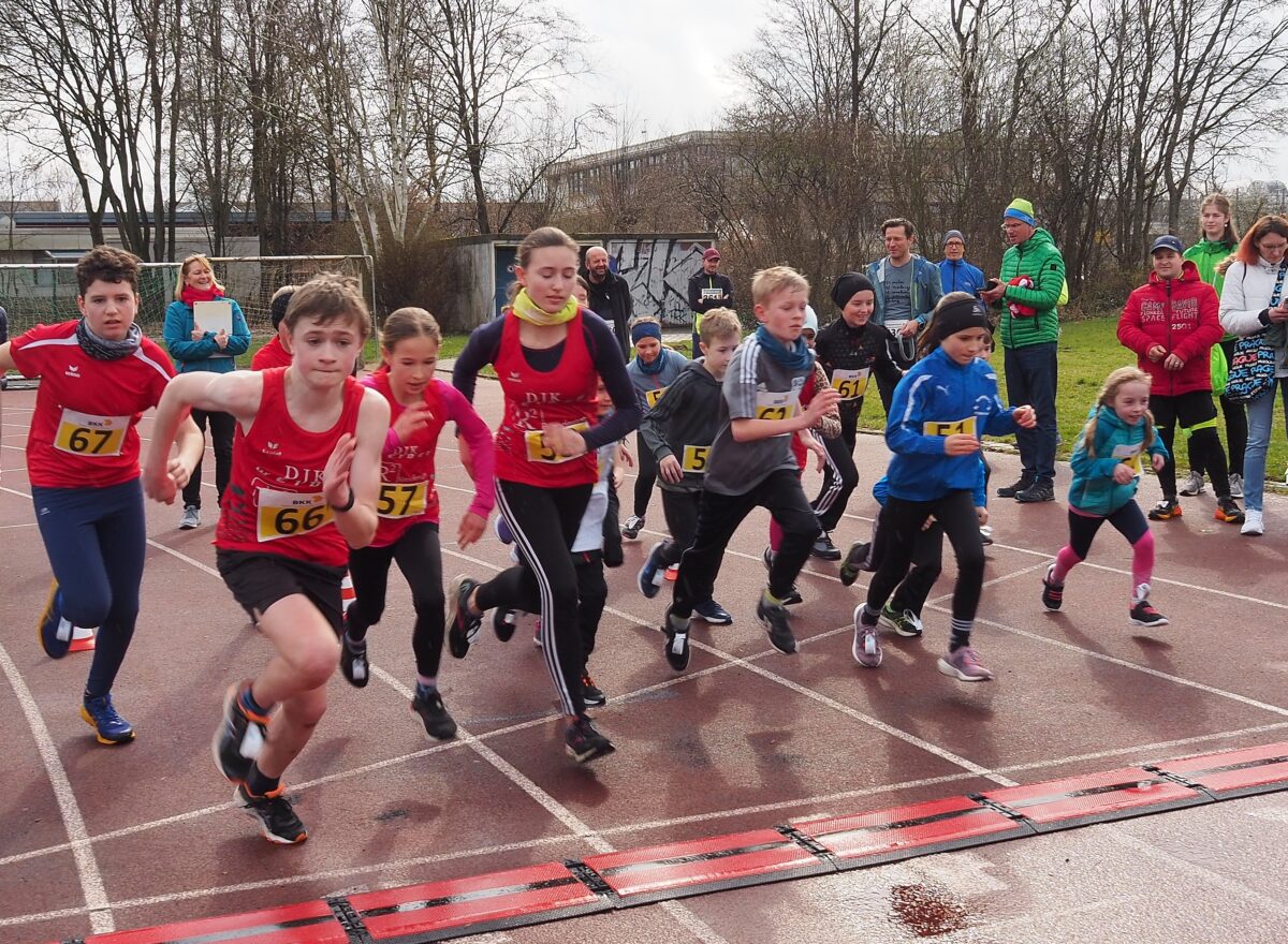 Andreas Hecht auf schnellen Füßen zum  Sieg beim Frühjahrslauf des TB Weiden