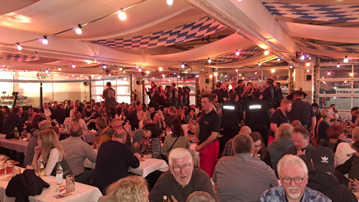 Zünftig war’s beim 40. Starkbierfest der Vohenstraußer Wehr