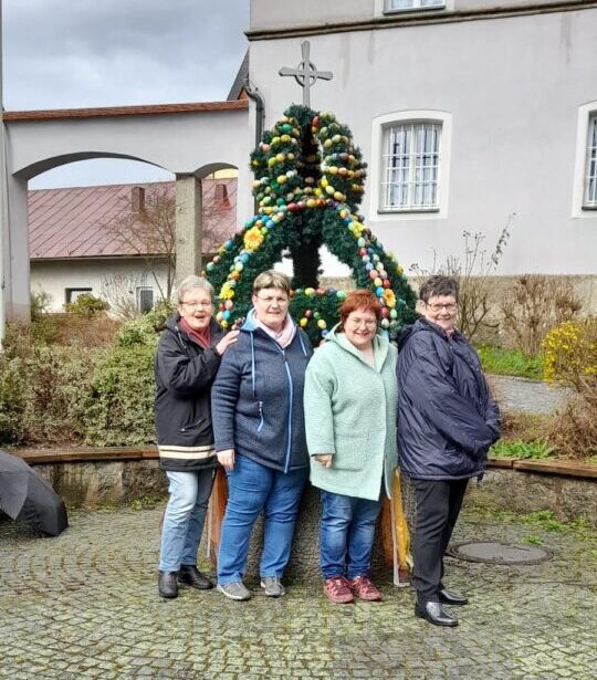 Osterkrone in Püchersreuth steht wieder