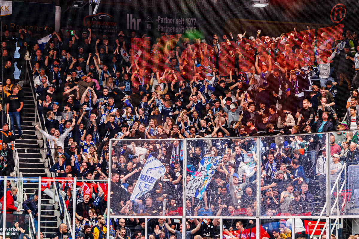 Alles-oder-nichts-Spiel für die Blue Devils: Ein  Sieg muss her in Rosenheim
