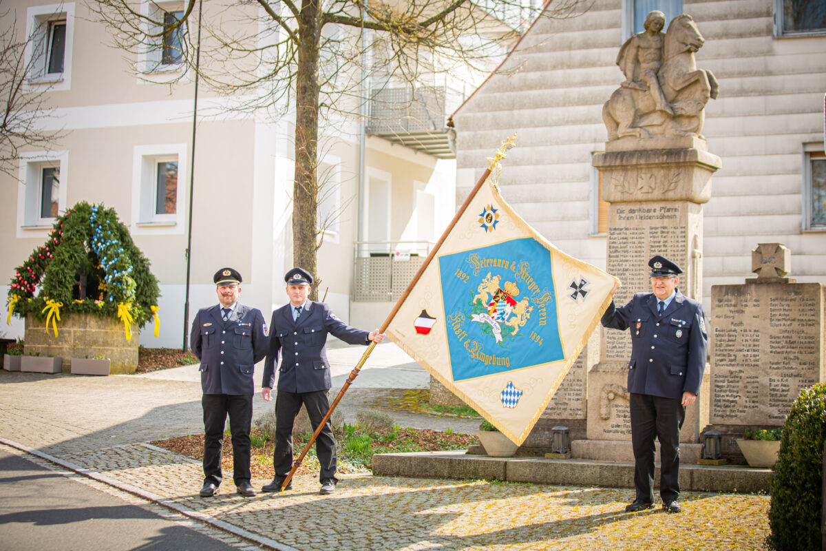 Restaurierte Kastler Vereinsfahne erstrahlt wieder im alten Glanz