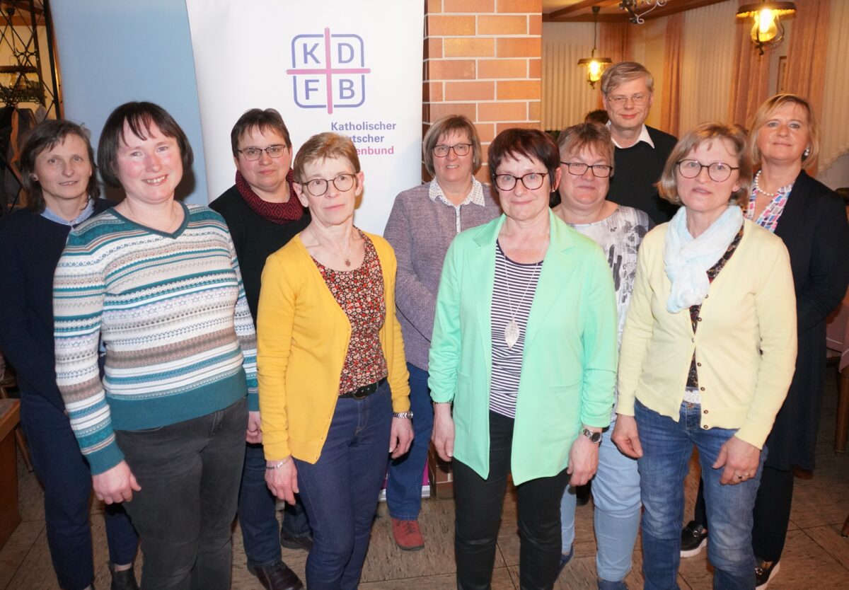 Waldthurner Frauenbund bestätigt Führung