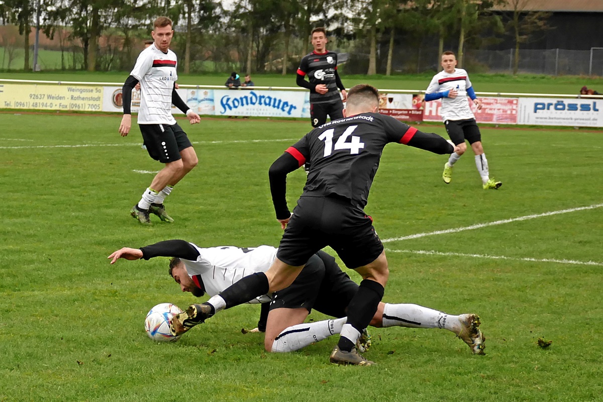 A-Klasse Ost: Nur der VfB Rothenstadt kann Spitzenreiter SpVgg Pirk folgen