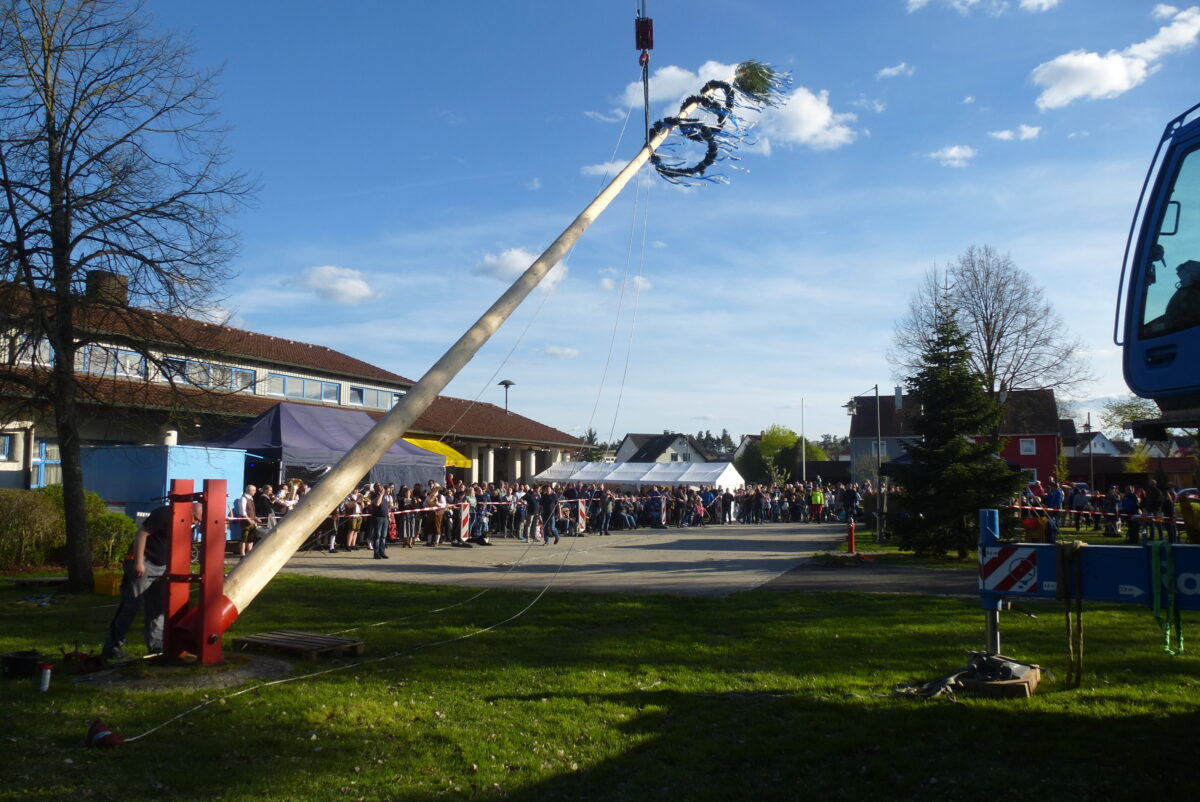 Rekordbesuch beim Maibaumfest in Weiherhammer