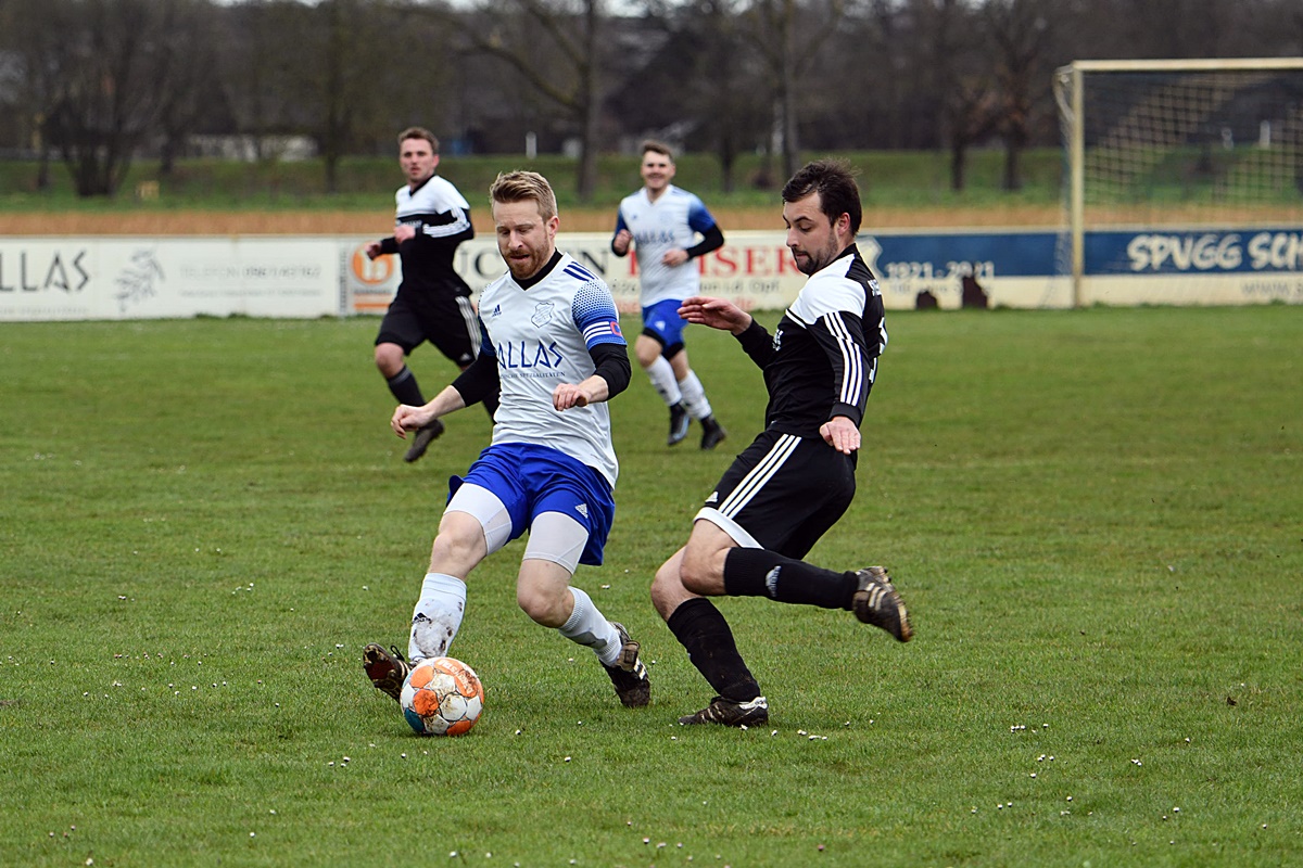 Kreisliga: Der FC Vorbach lässt Federn, die Spitze rückt noch enger zusammen