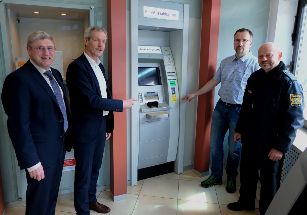 Flosser Raiffeisenbank garantiert sicheren Geldautomat