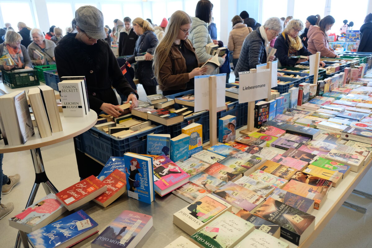 Spielzeug- und Bücherflohmarkt für den guten Zweck