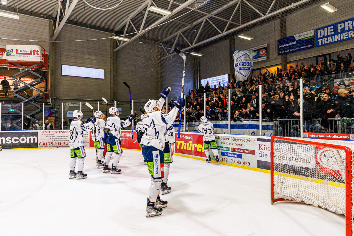 Blue Devils: Ganz Weiden und das Umland sind  im Eishockeyfieber