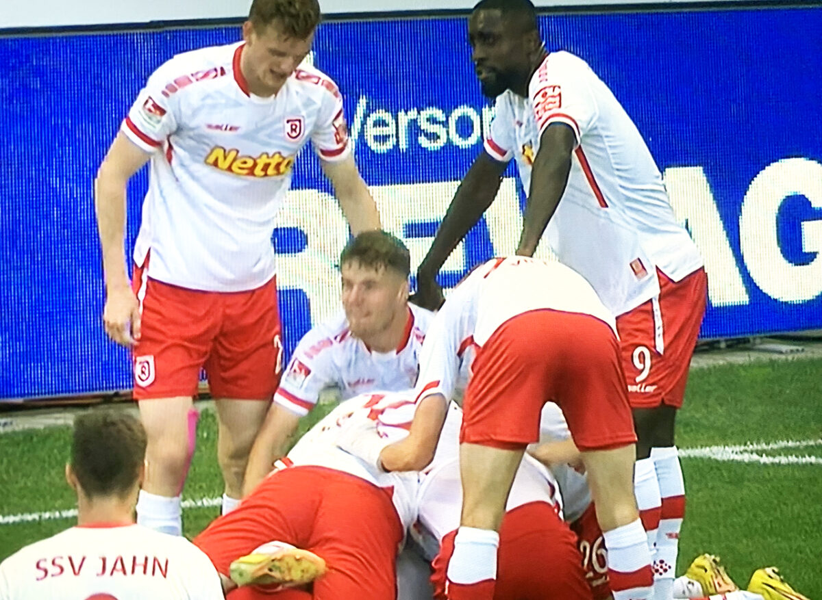 Drahtseilakt beim SV Sandhausen: Erstes Endspiel um den Klassenerhalt für den SSV Jahn Regensburg