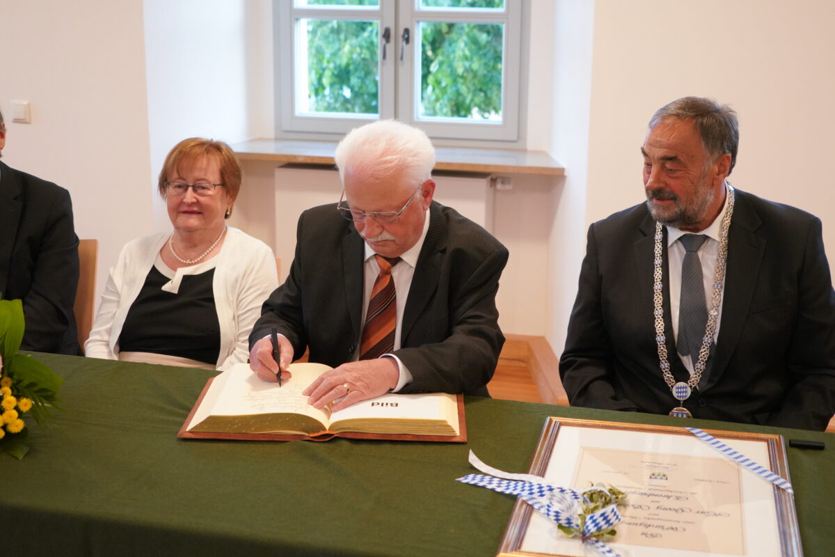 Kulturelles Rückgrat der Marktgemeinde nun Ehrenbürger