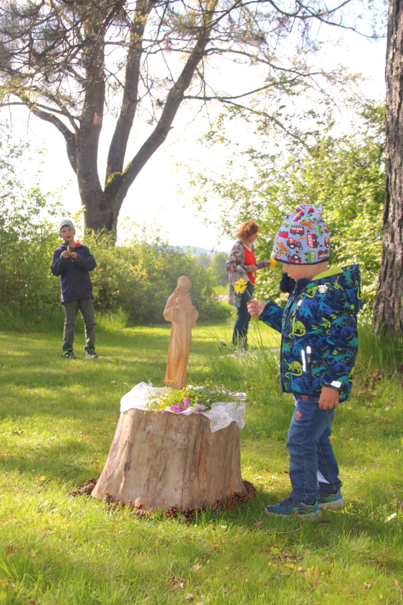Maindacht, Picknick und Spiel