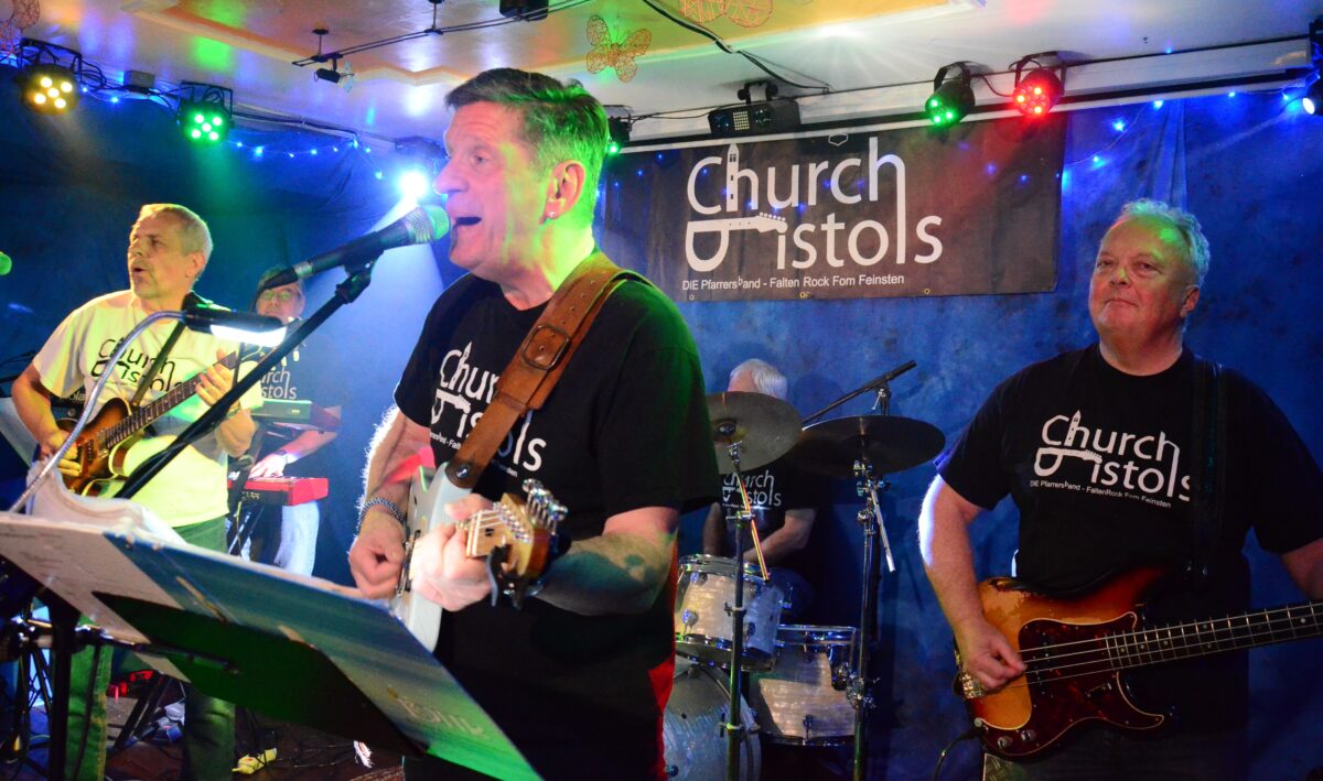 Pup Quiz, Church Pistols und Open Stage im Parapluie