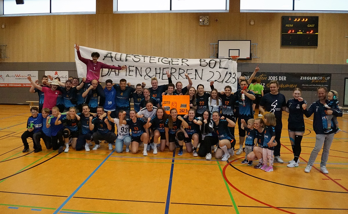 Die Handballherren des HC Weiden steigen auf der Couch auf
