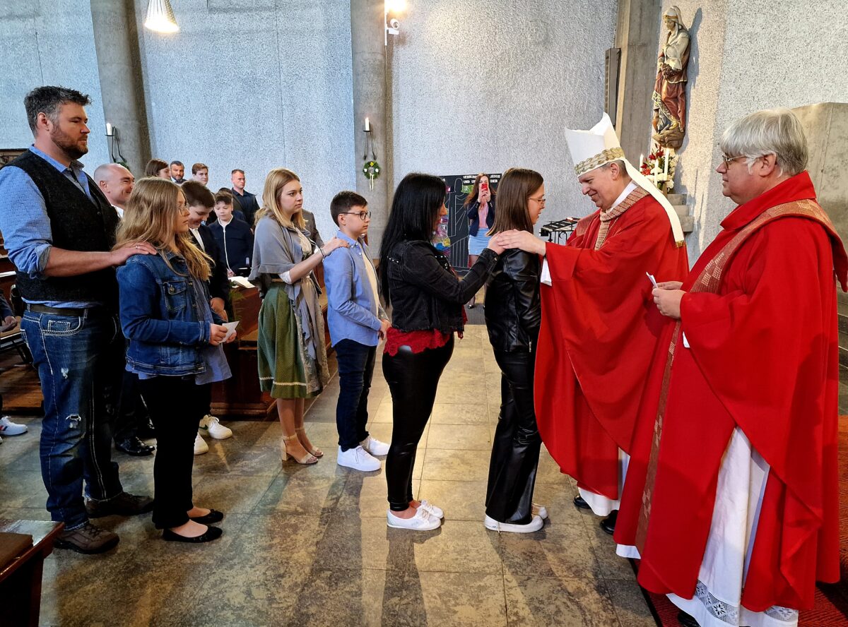 Die Firmung feierten 28 Kinder in der Pfarrgemeinde St. Elisabeth