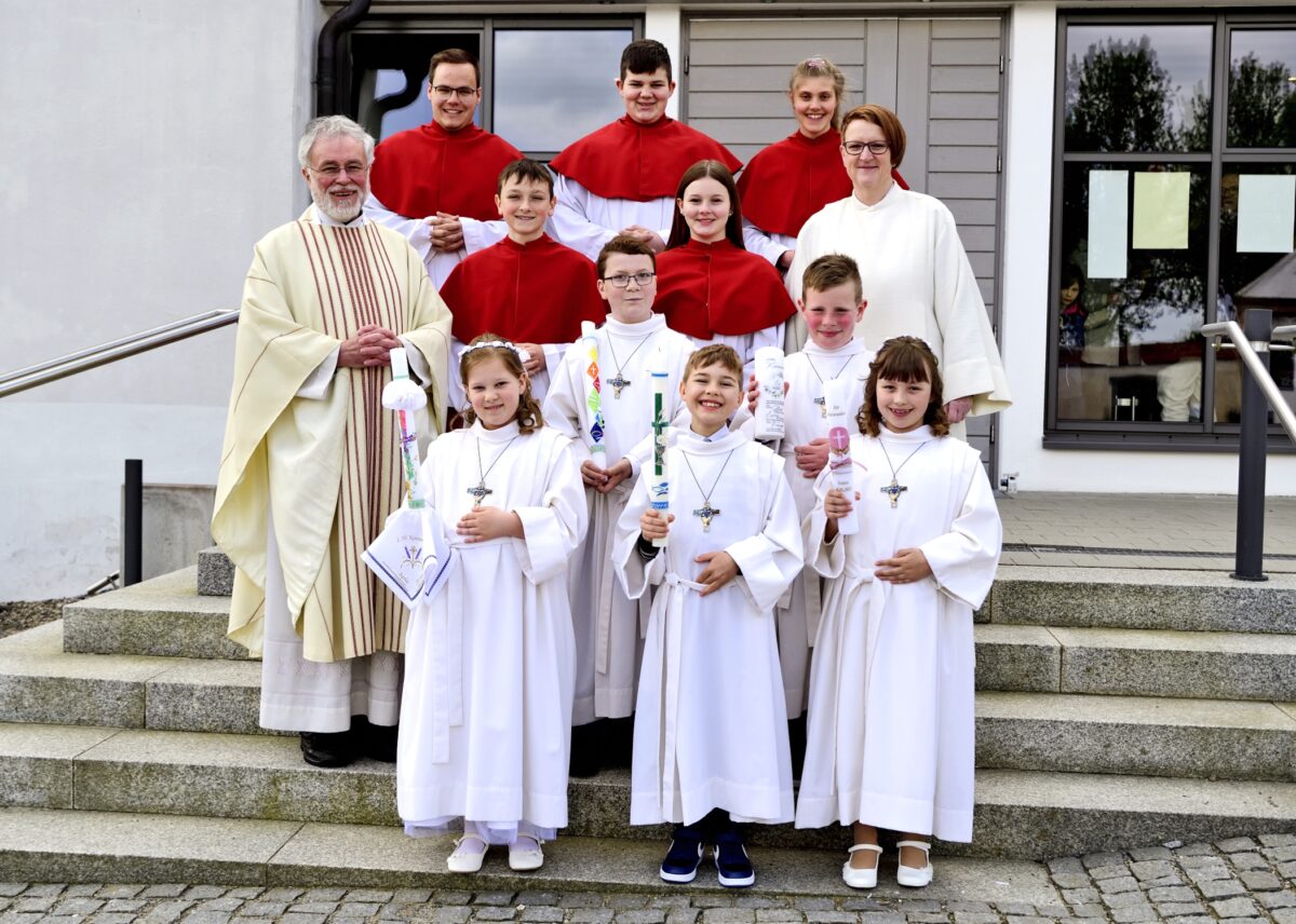 Fünf Kinder empfingen erstmals „Leib des Herrn“