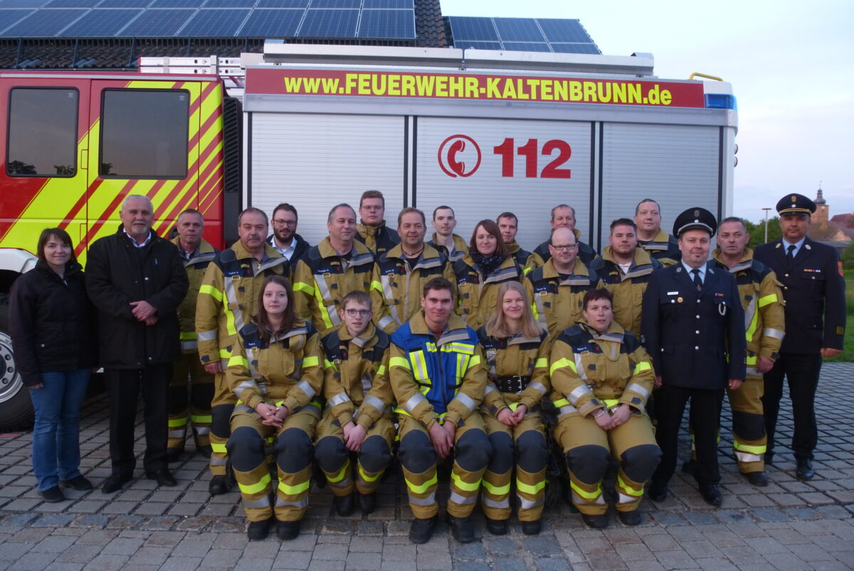 Marktfeuerwehr Kaltenbrunn legt zwei Leistungsprüfungen erfolgreich ab