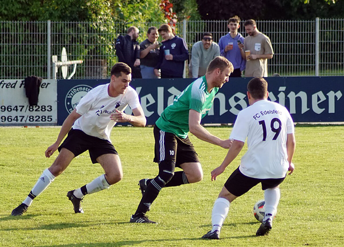 Zitterrelegation trotz Mega-Vorsprung gegen FC Edelsfeld: TSV Reuth bleibt in der Kreisliga