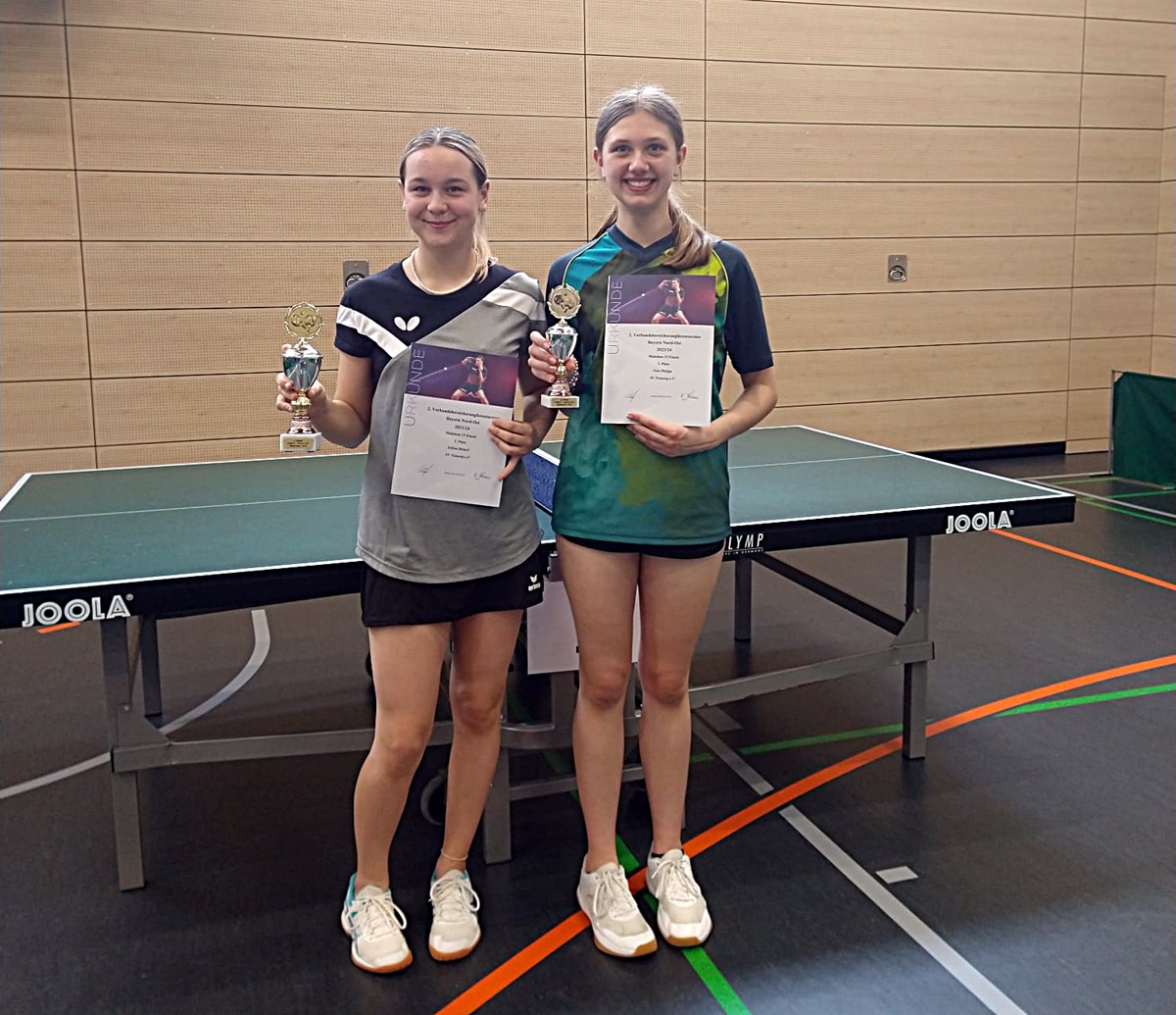 Selina Dötterl und Nele Philipp glänzen bei Tischtennis-Bereichsmeisterschaften
