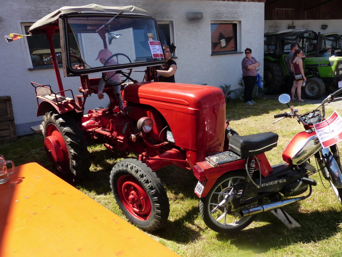 Lerauer Pfingstfest mit Oldtimer-Charme