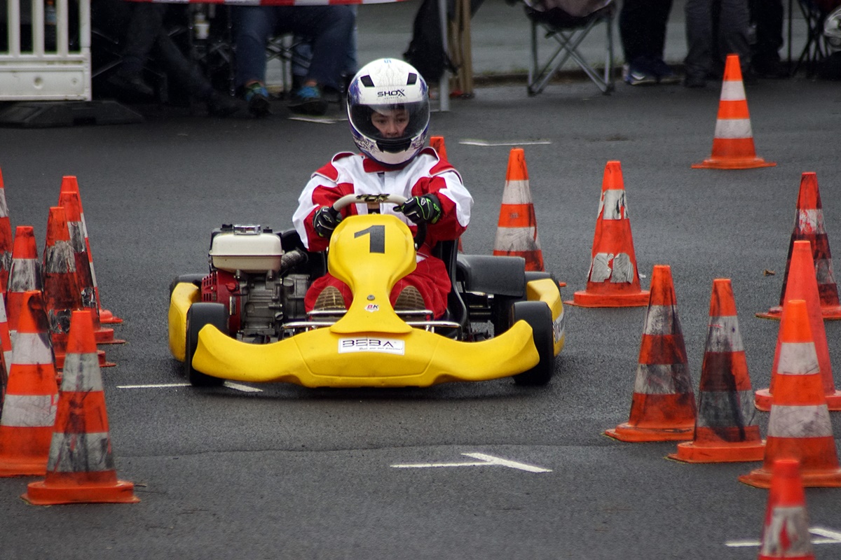 Spannende Rennen beim Jugendkartslalom des AC Kirchenthumbach