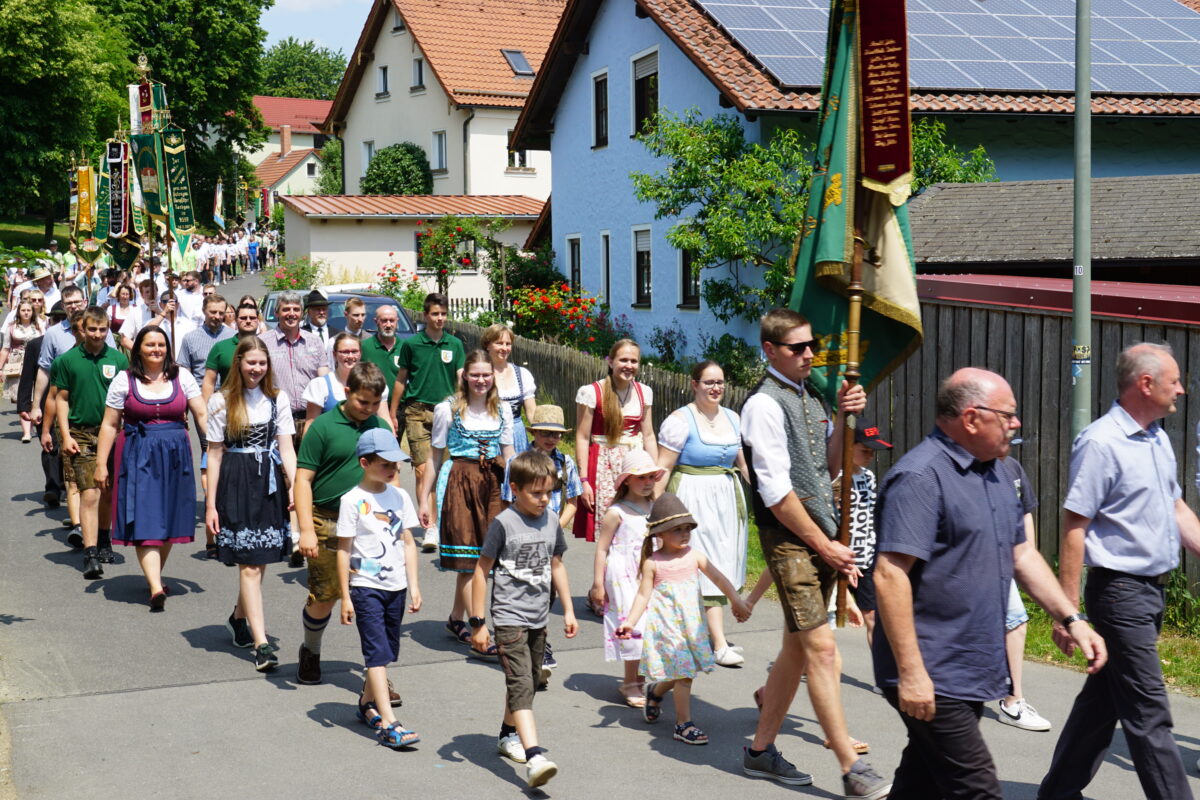 Bayerntreuschützen feiern mit vielen Gästen