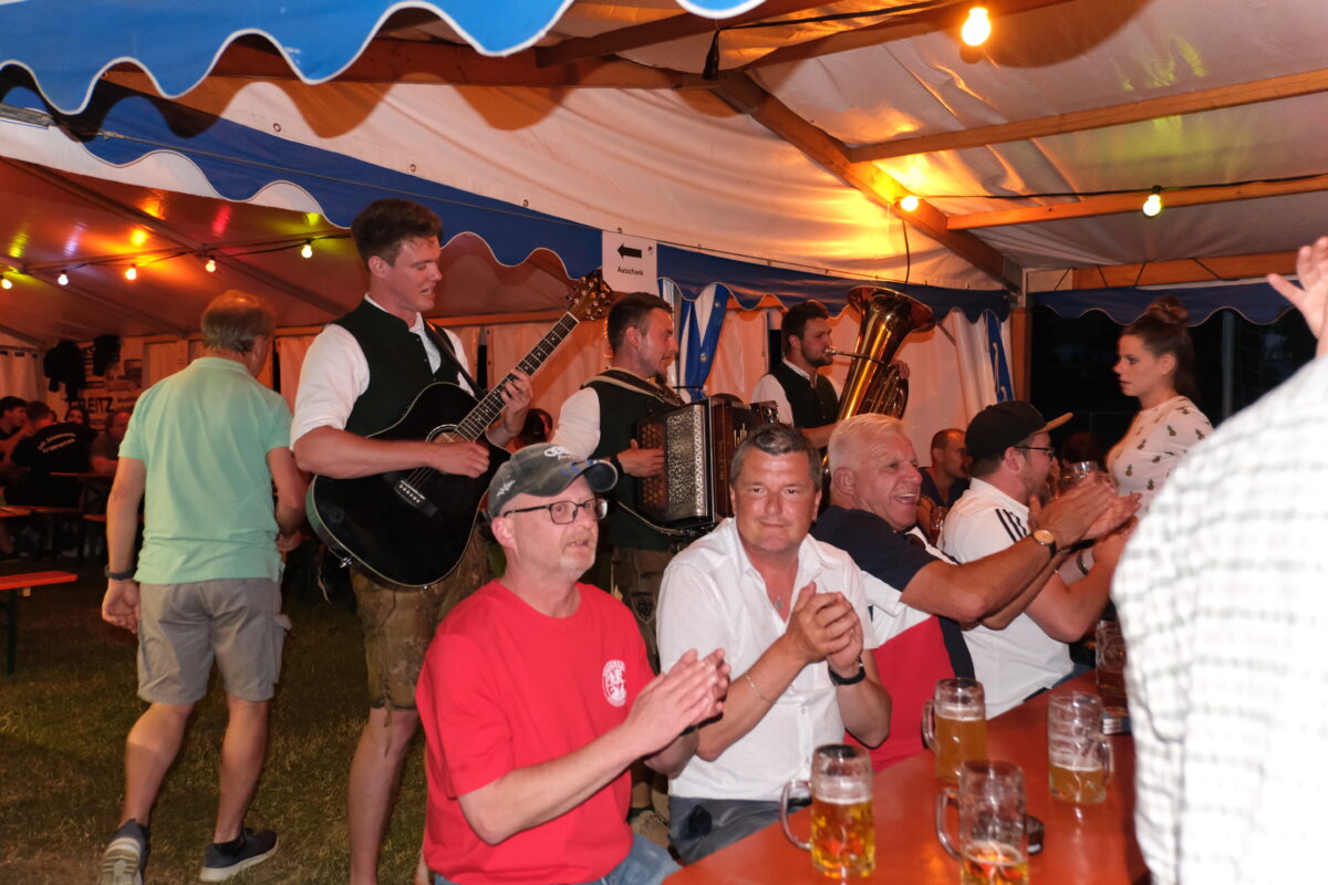 Spiel, Sport, Spaß und Unterhaltung beim Sommerfest des SV Altenstadt/Voh.