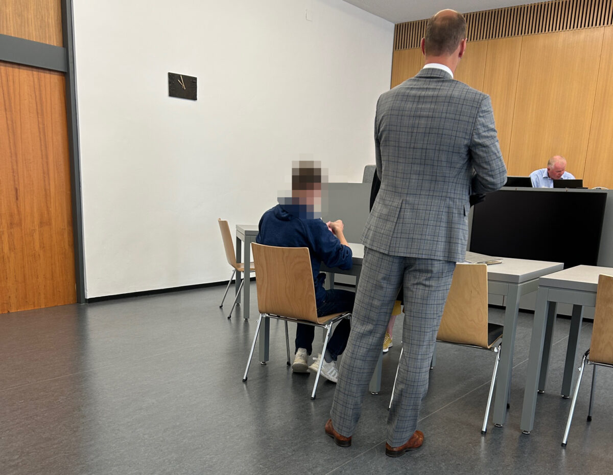 Kurzer Prozess: Bewährungsstrafe wegen Erwerbs und Besitzes von Rauschgift