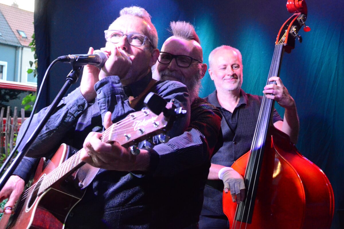 „De Waltons“ rockten die „Live Stage“