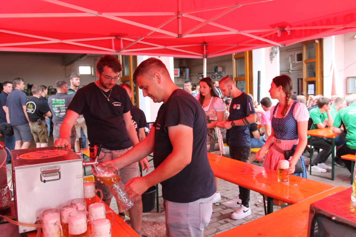 Die Feuerwehr Waidhaus feiert Jubiläen