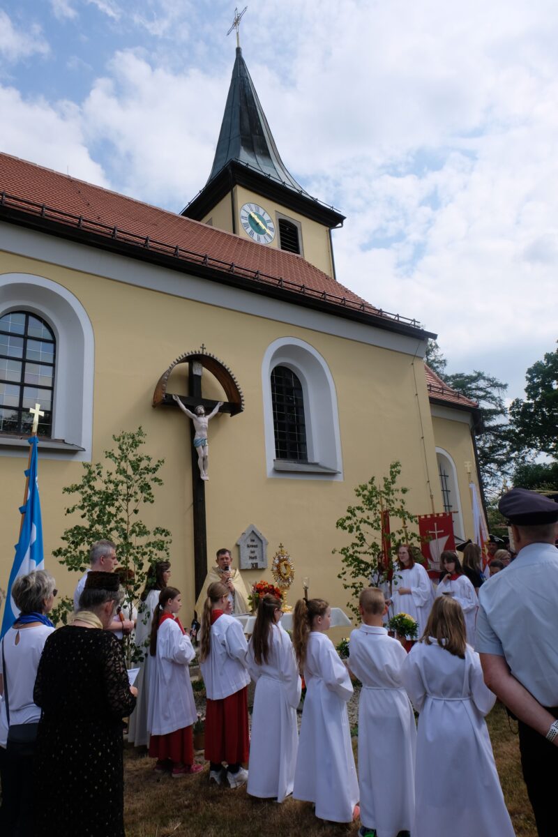 300 Jahre Flosser St. Nikolauskirche -Startschuss an Fronleichnam