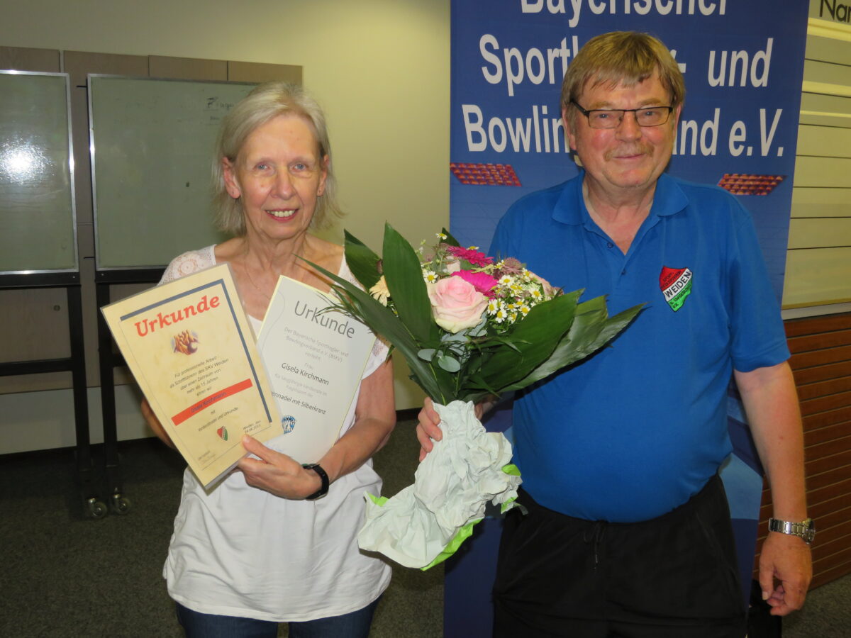 Urkunden für Gisela Kirchmann