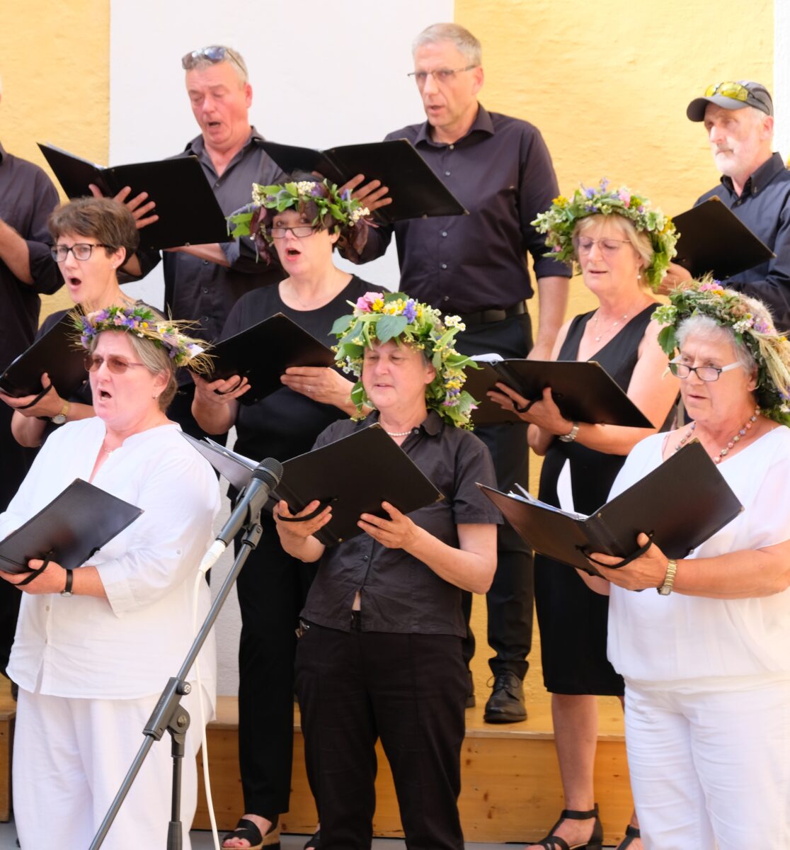 „Kloster ganz Chor“ verzückt 500 Zuhörer
