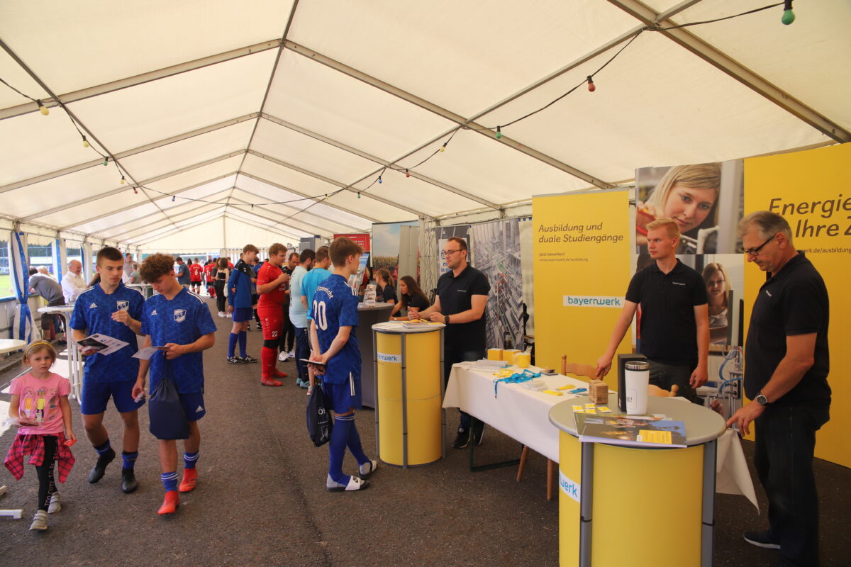 Messe-Cup: Gemeinsamer Nenner und Treff für Jugendliche und Unternehmen
