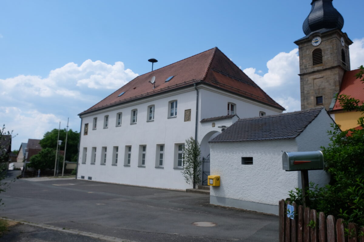 Der Ortsmittelpunkt von Neuzirkendorf wird saniert