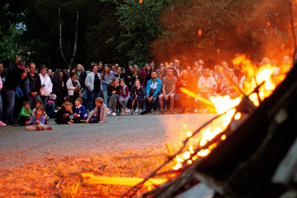 Johannisfeuer abgebrochen – Kirwaverein hatte kein Glück mit dem Abbrennen