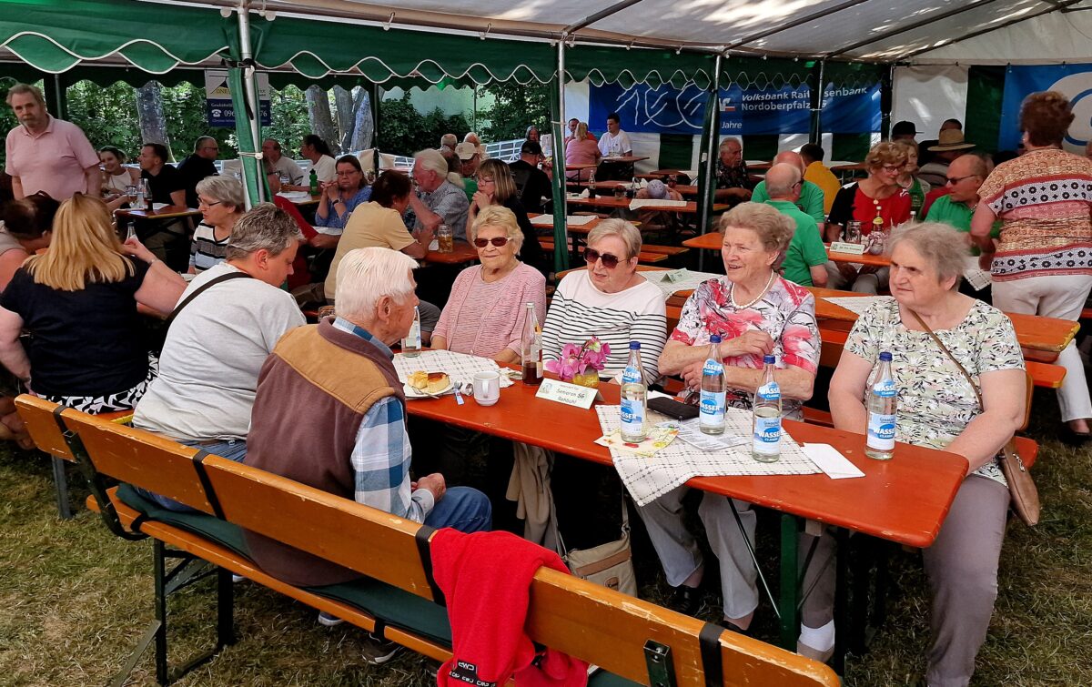 Siedlerfest der Siedlergemeinschaft Rehbühl bei schönstem Wetter