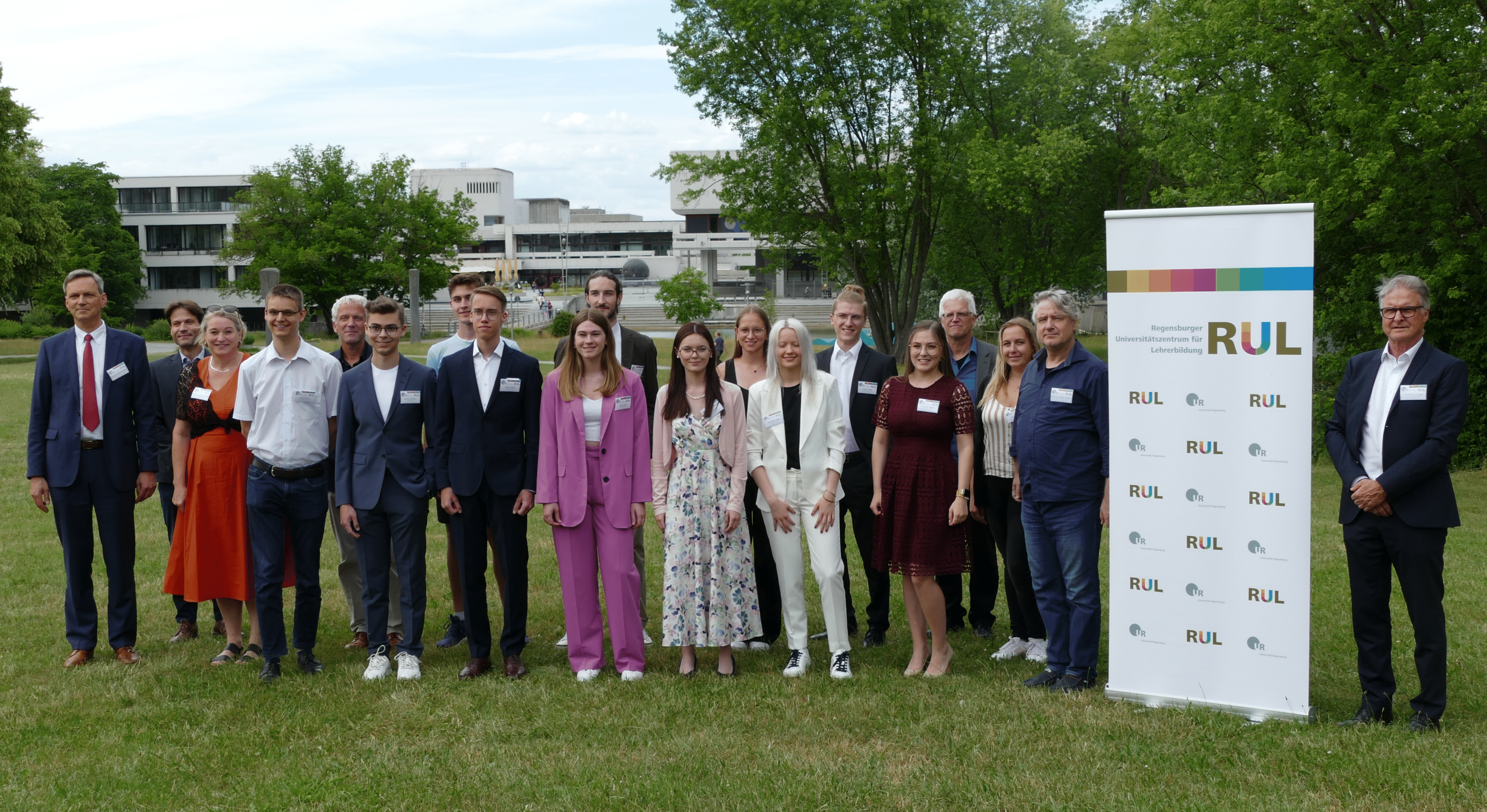 Uni Regensburg würdigt herausragende Seminararbeiten