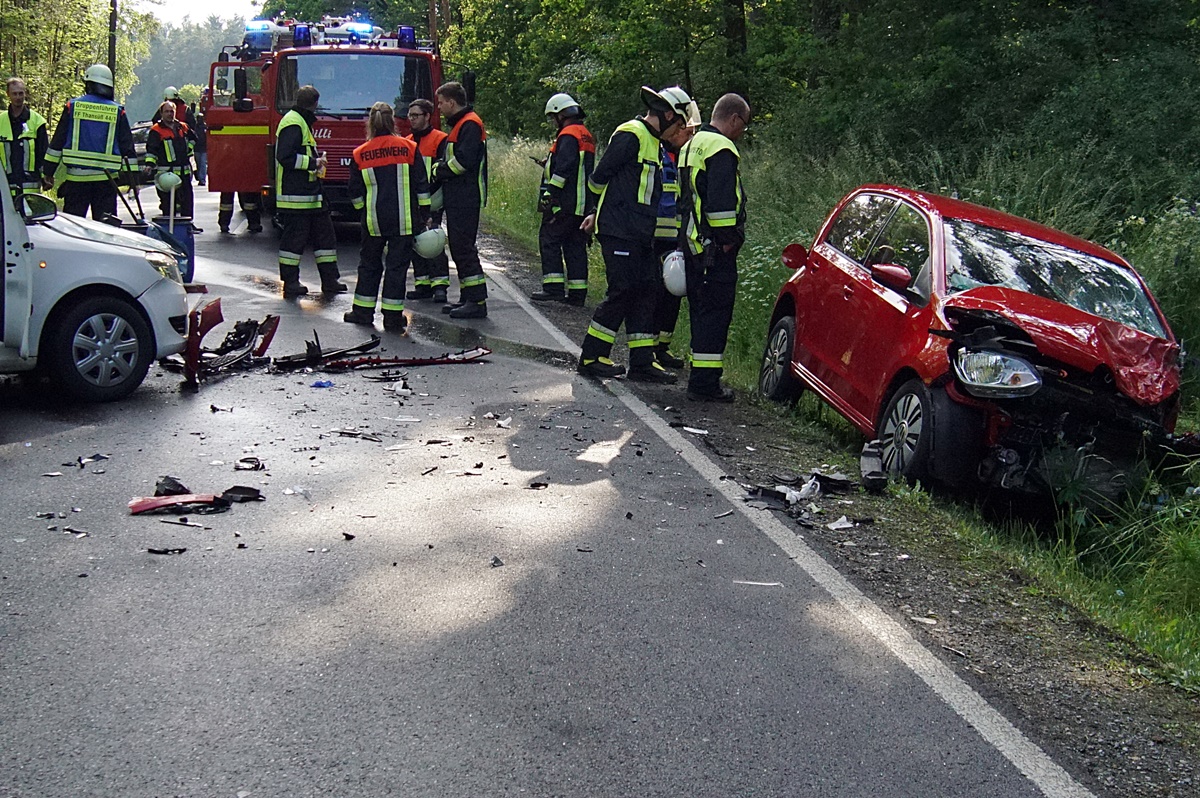 Tödlicher Verkehrsunfall auf feuchter Fahrbahn